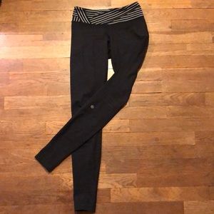 Lululemon reversible wunder under leggings!